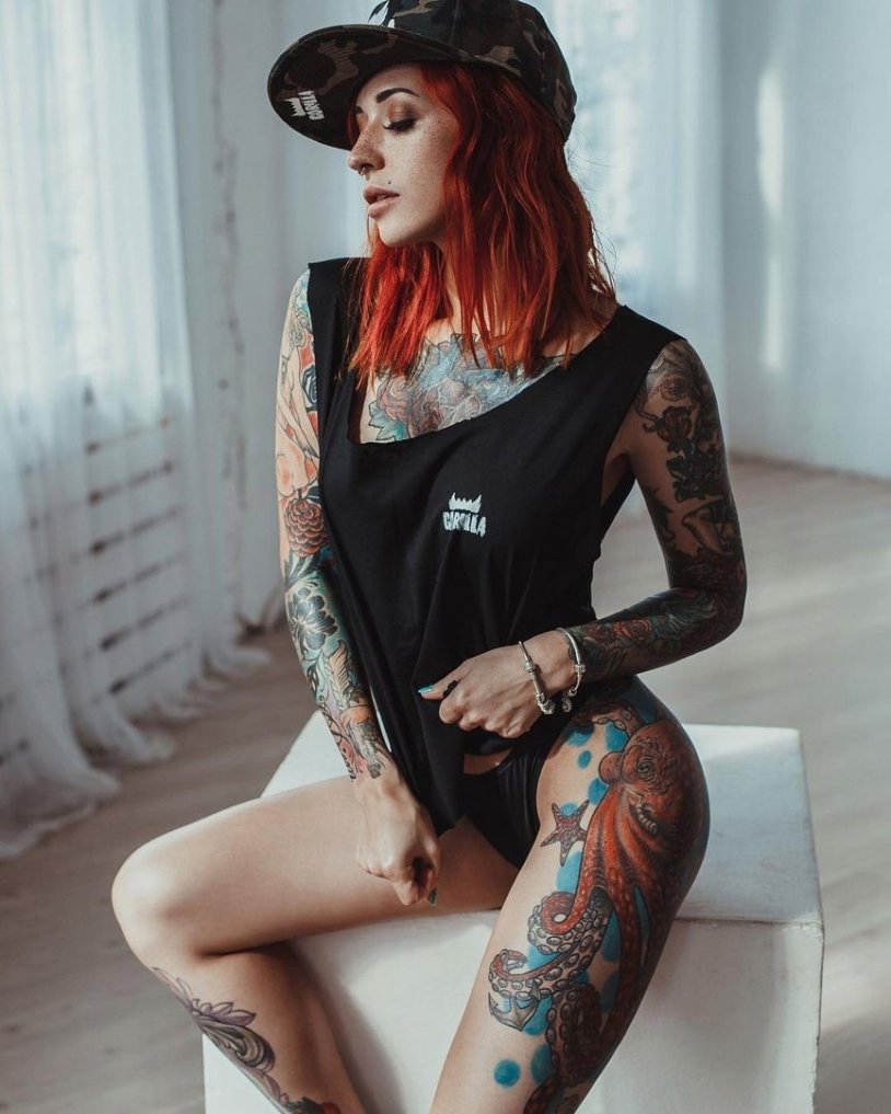 Yana Sinner tattoo model