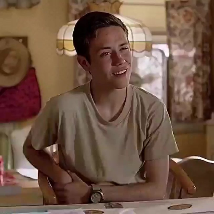 Carl Gallagher smile