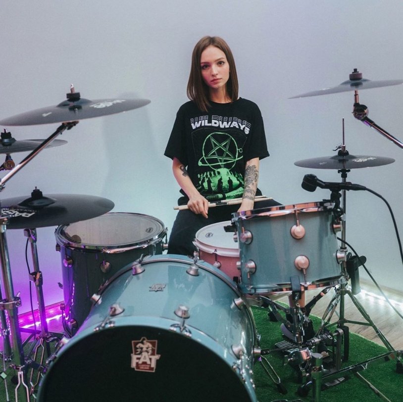 Christina the drummer