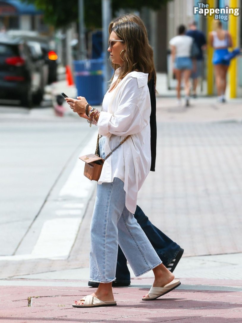 Alessandra Ambrosio Street Style