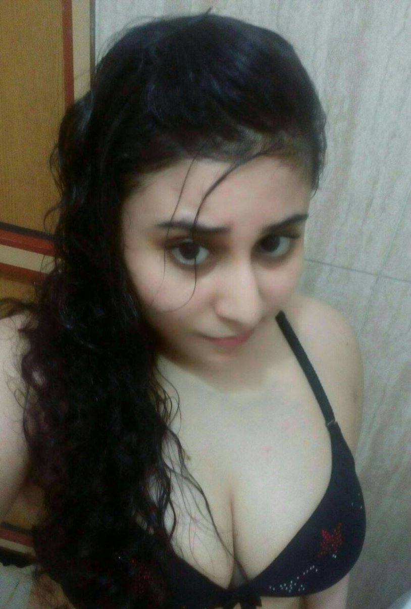 Iran naked home shots