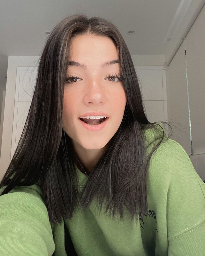 Charlie DAMELIO tick