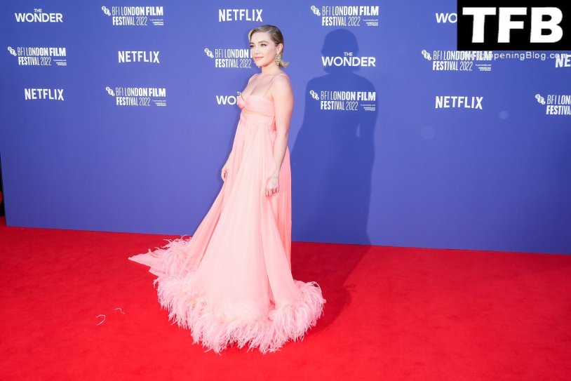 Florence I drink in a pink dress