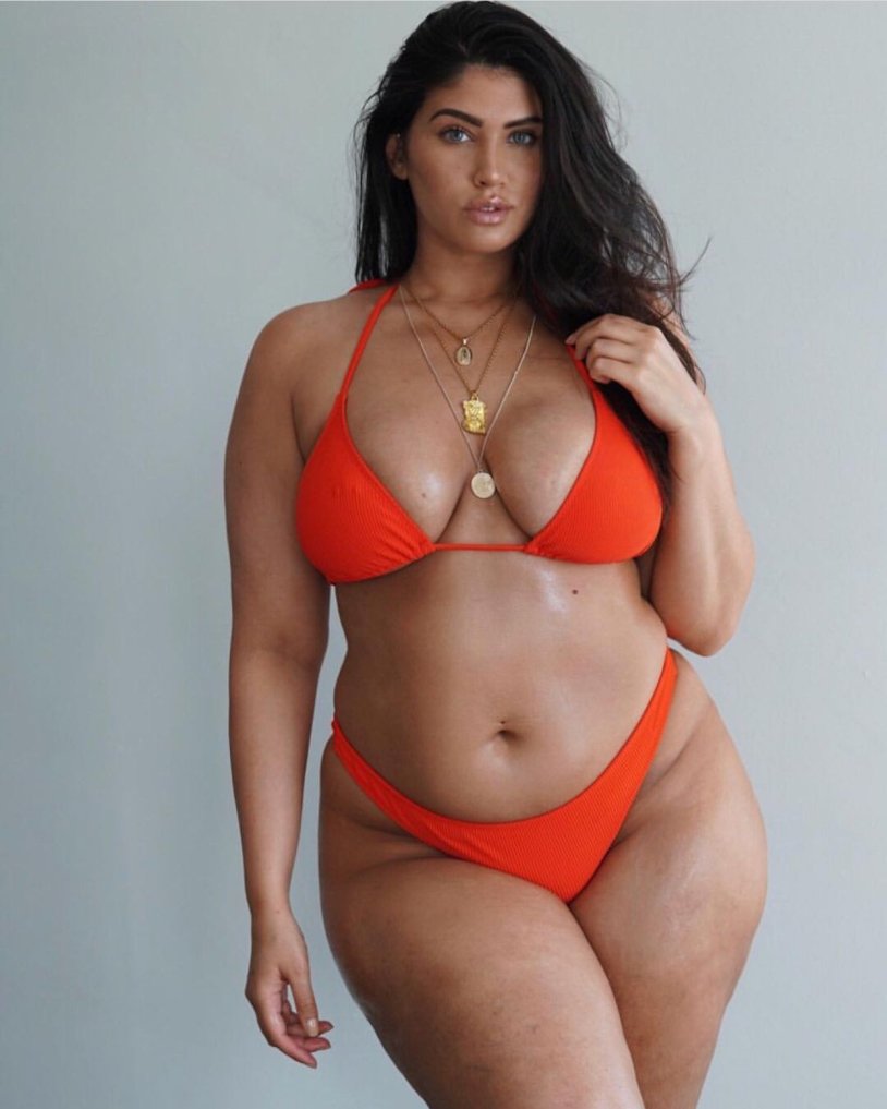 Alicia Castro plus size
