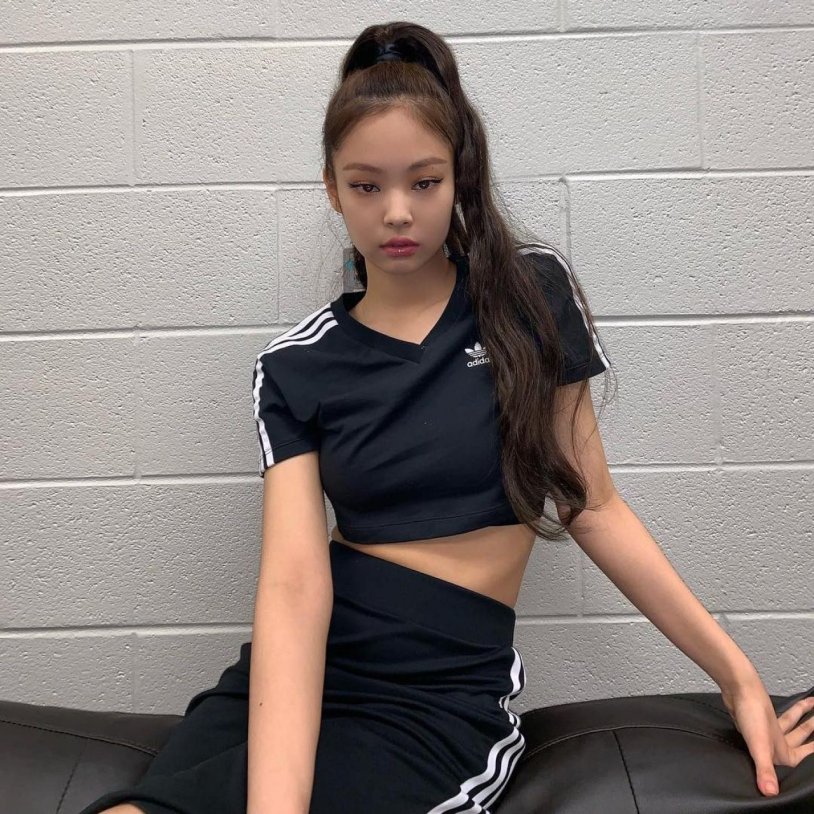 Jennie black pink