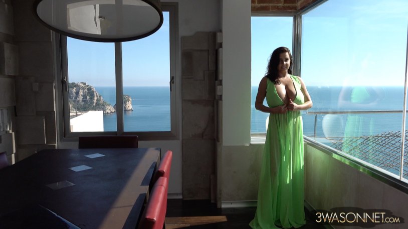 Xenia Wood and Eva Sonnet