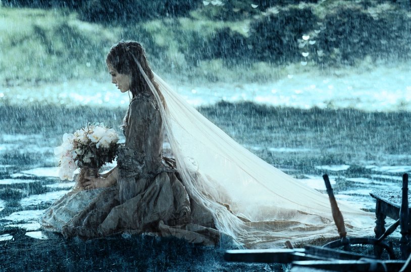 Elizabeth Swann wedding dress
