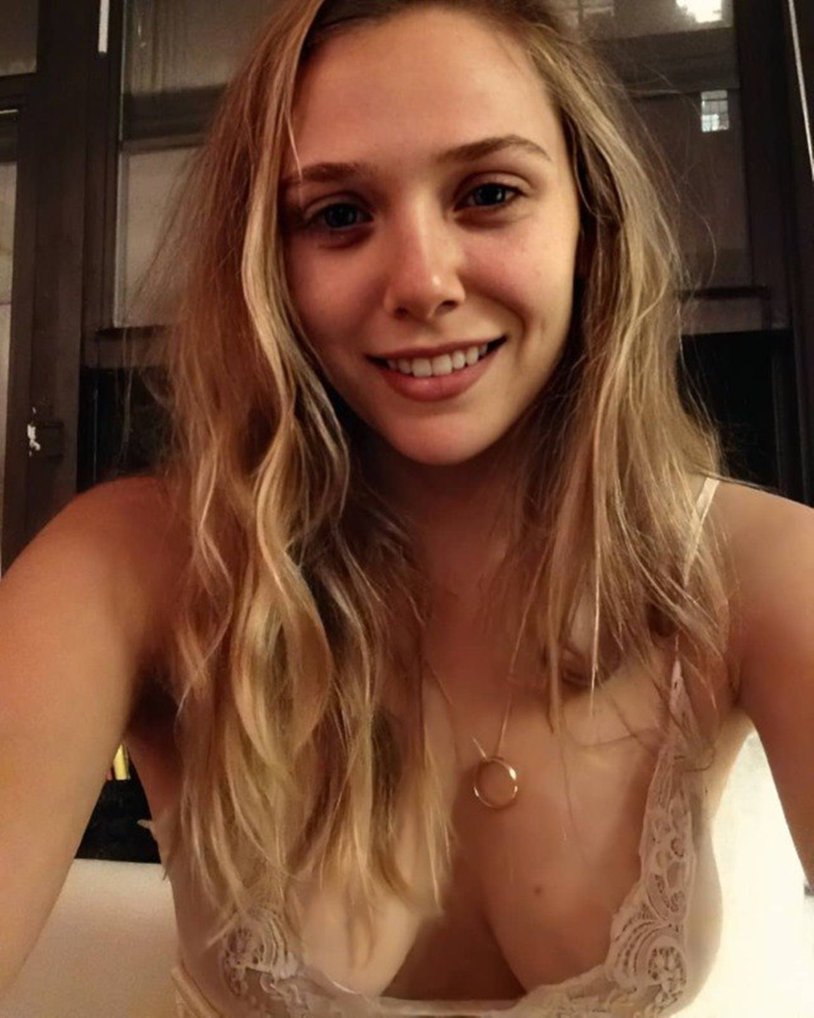 Elizabeth olsen plum