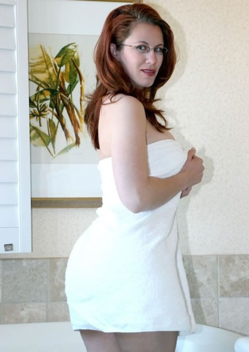 Dawn Allison housewife mature