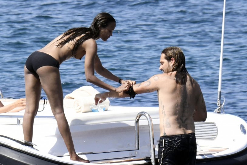 Zoe Saldana topless yacht