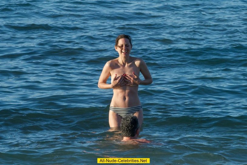 Marion Cotillard figure