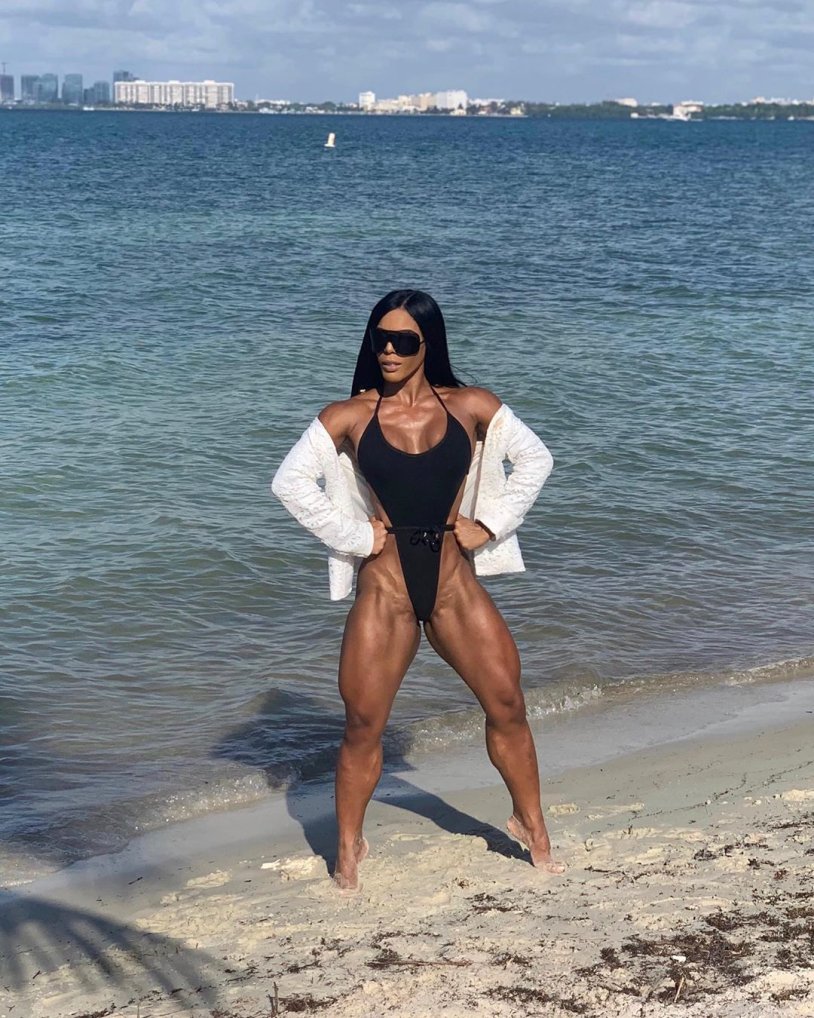 Yarishna Nicole Ayala Otaro hot