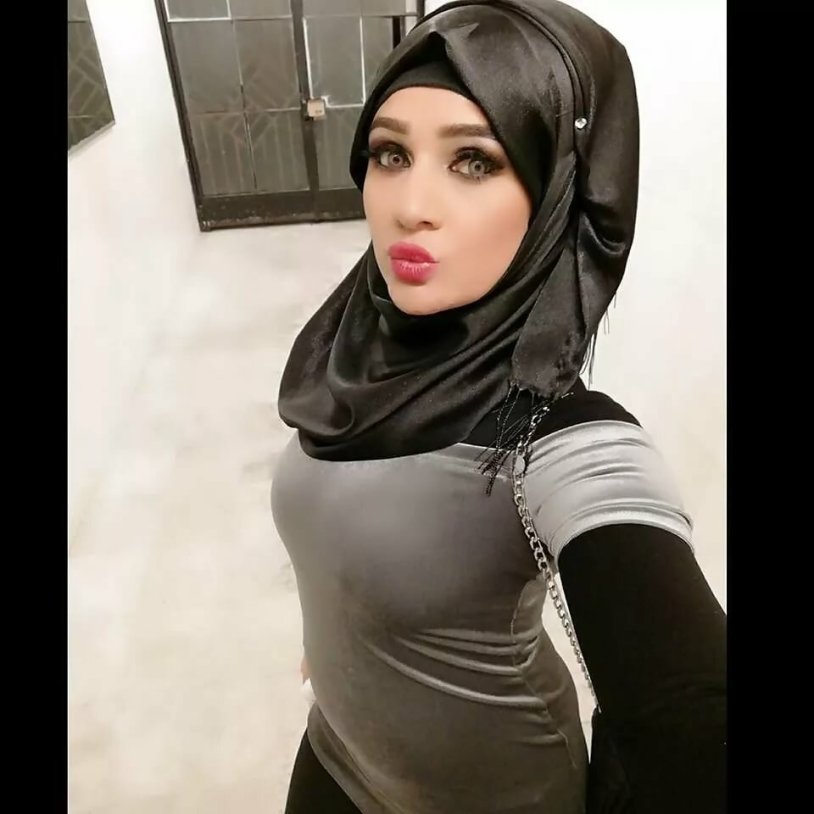 Beautiful Muslim women with big breasts