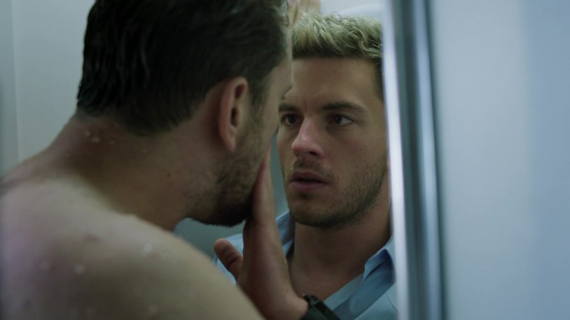 Jonathan Bailey roommates