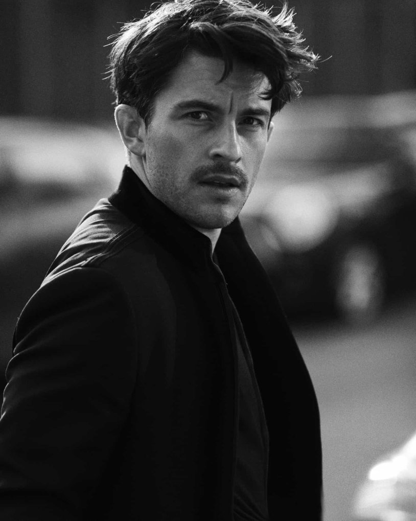 Jonathan Bailey personal life