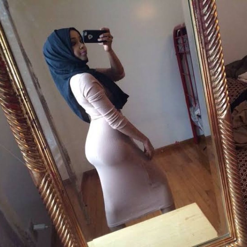 Caucasian girls with big buttocks