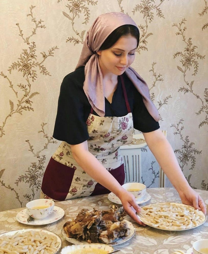 Zarema Khadzhieva blogger