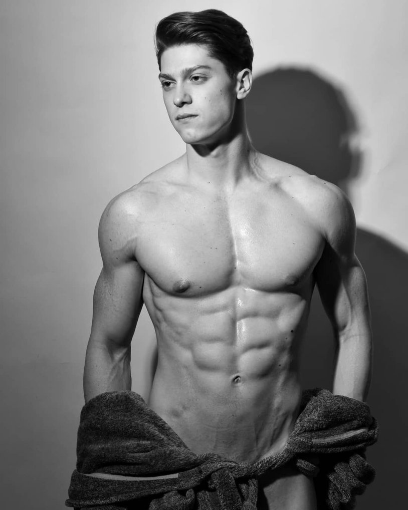 Model Mattia Pecchini