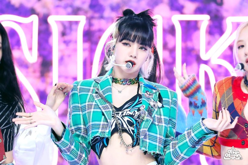 Lalisa Manoban pretty Savage