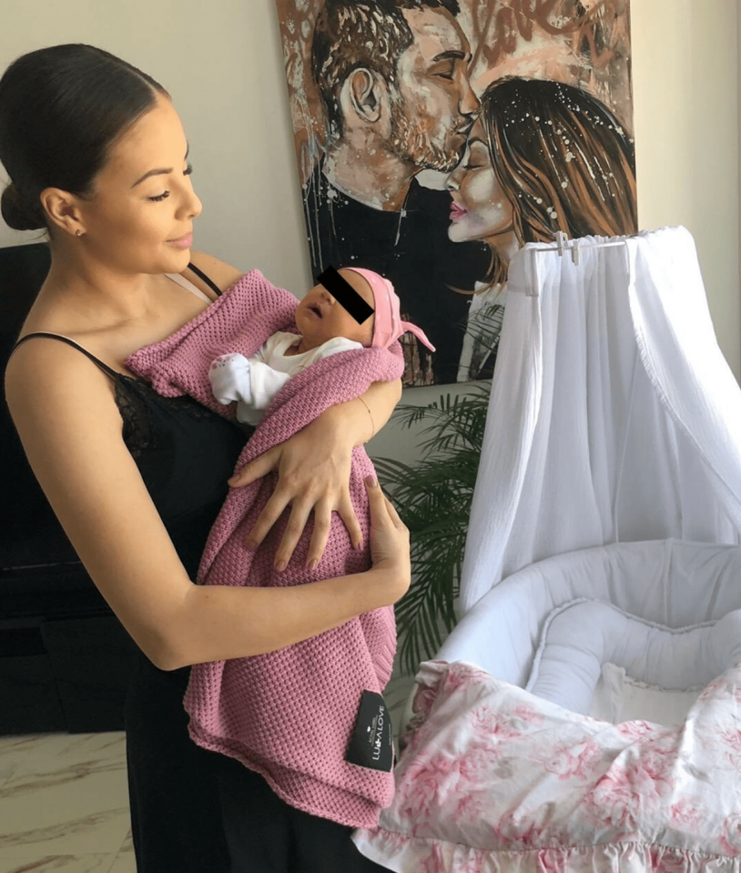 Monika Bagarova Hayoti