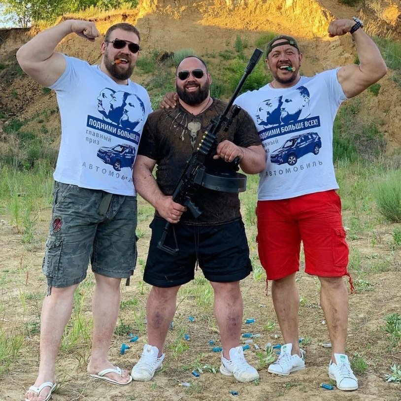 Andrey Sarychev powerlifting