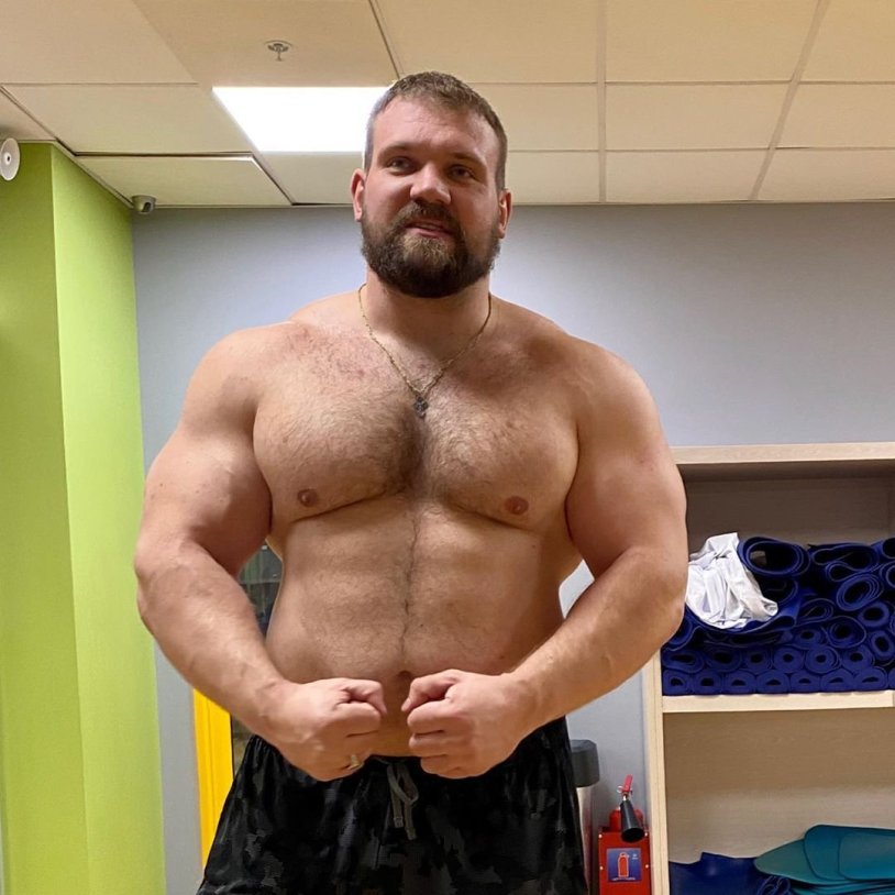 Powerlifter Kirill Sarychev