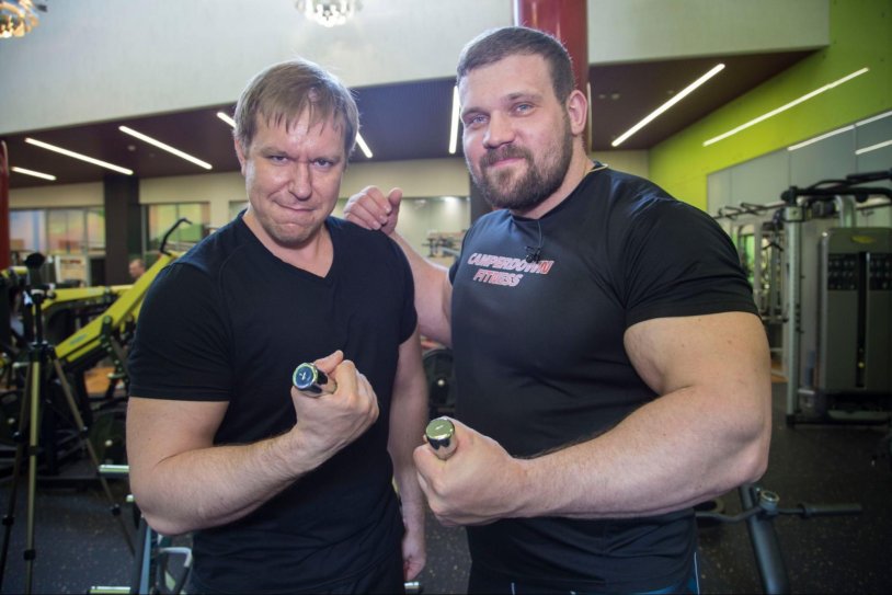 Kirill Sarychev bench press