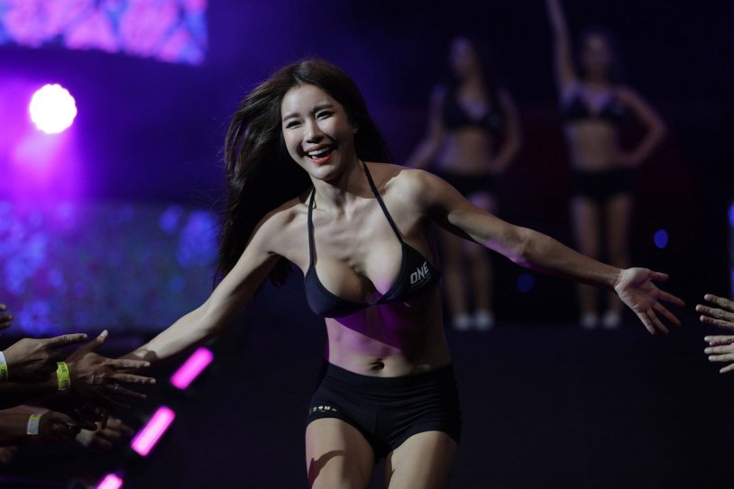 Ring girl one FC