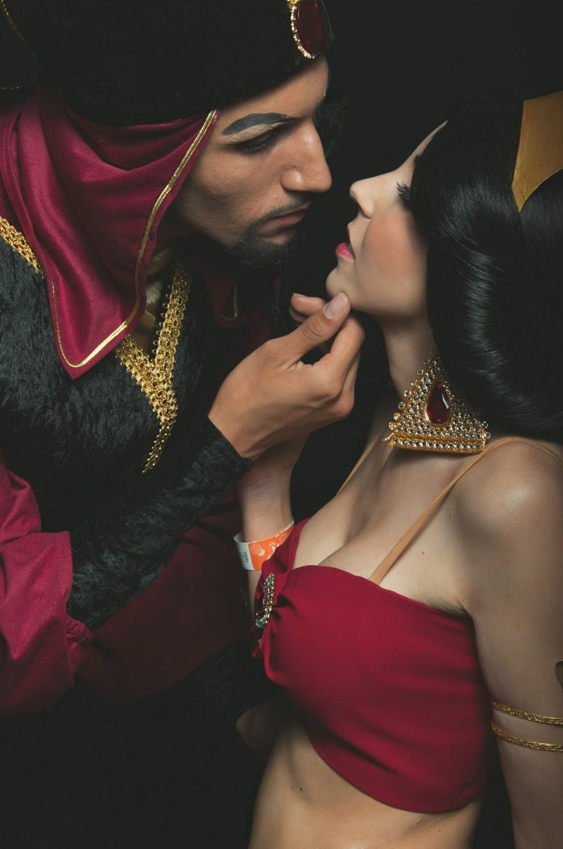 Aladdin Jafar and Jasmine love