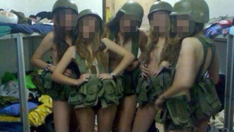 Naked Israeli Army Soldiers
