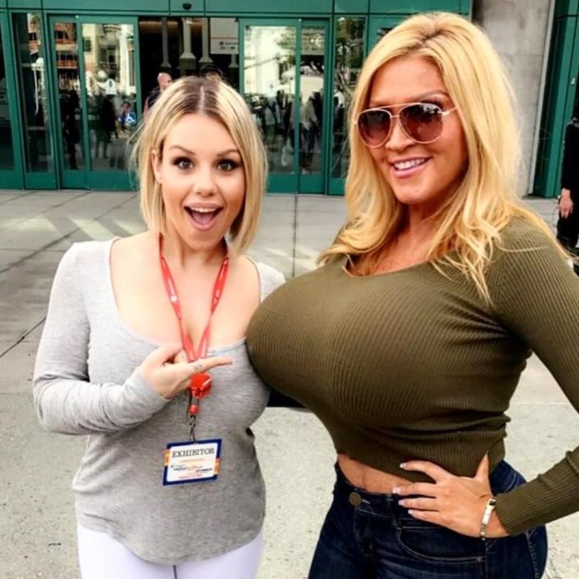 Adult women neckline