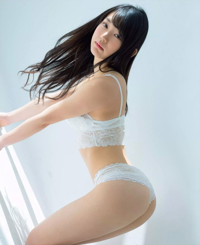 Haruka Aizawa in bikini