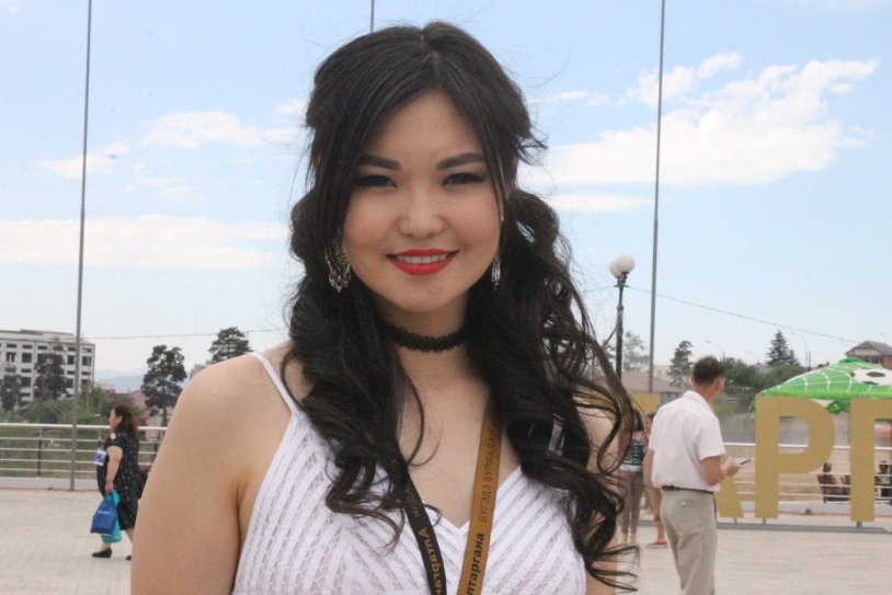 Daniella Wang Mongolian