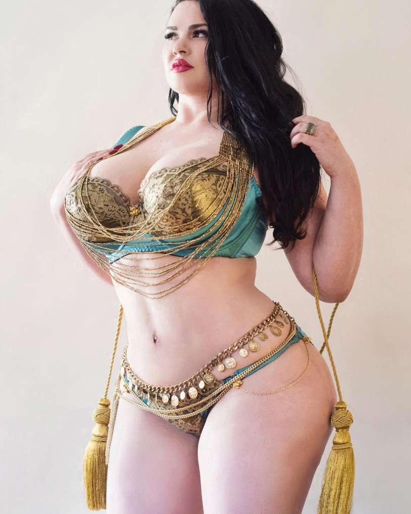 Sophia adams plus size