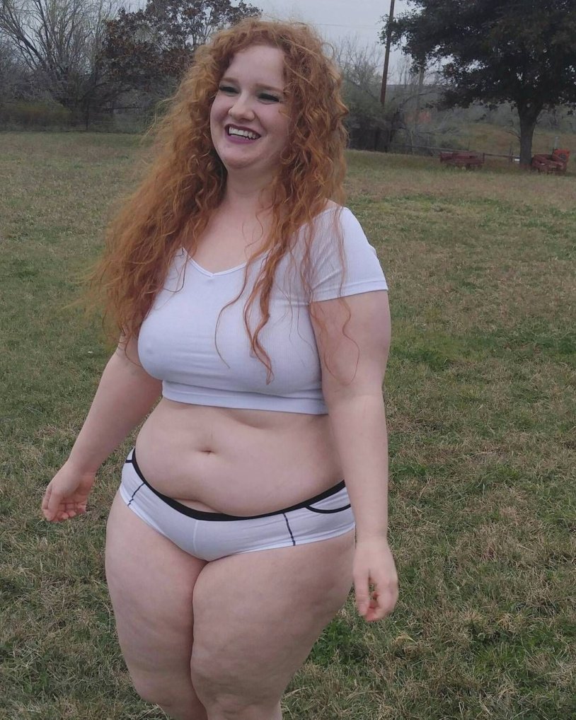 Fidi Big Belly stuffing woman