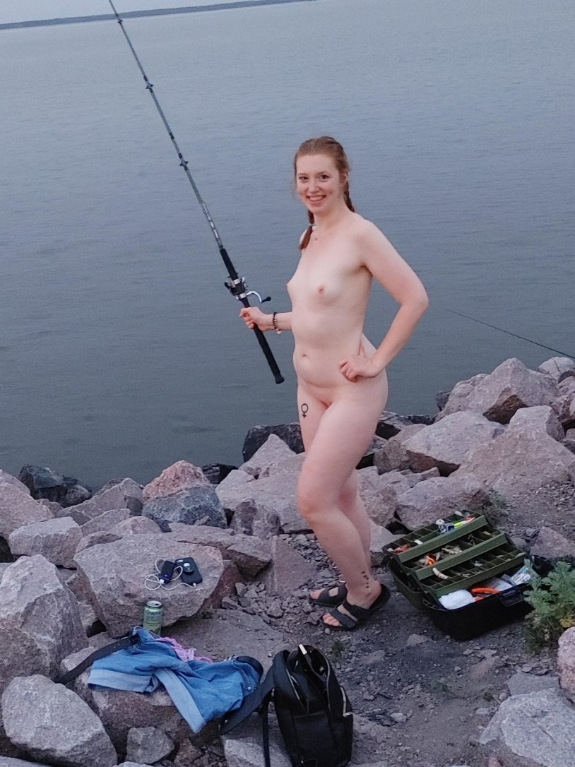 Luisa Barros fishing naked boobs