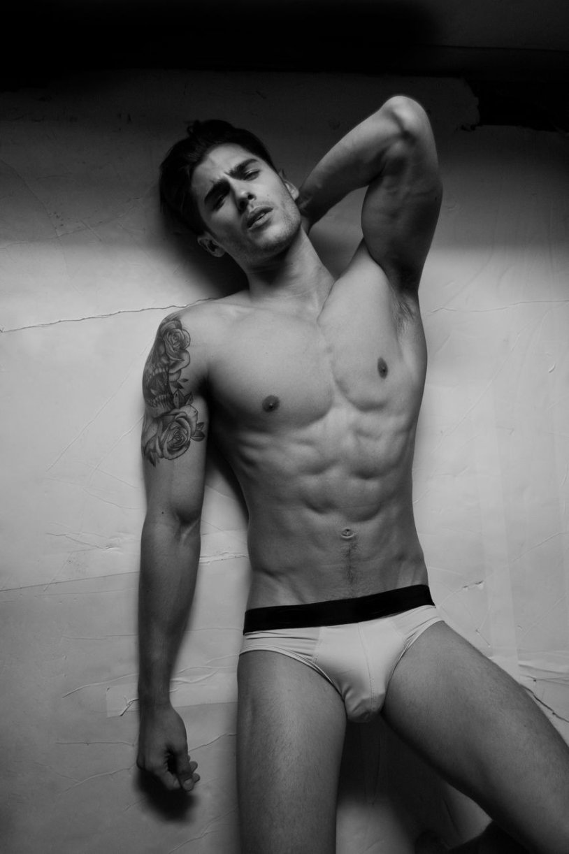 Pictures in the style of New men