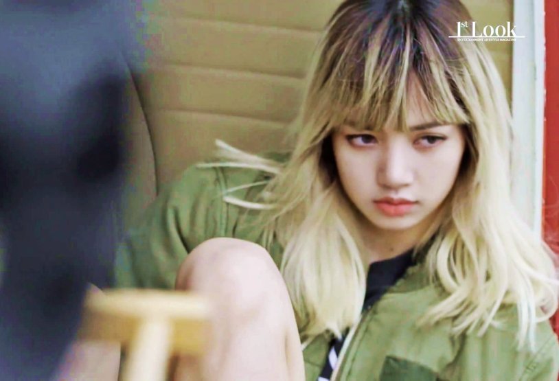 Lalisa manoban crying