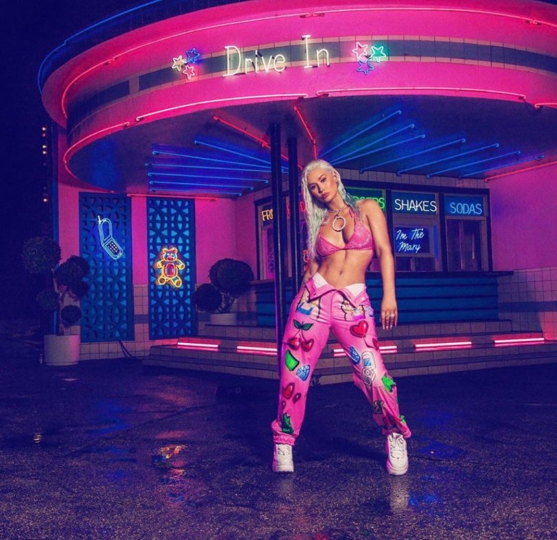Iggy Azalea strip club