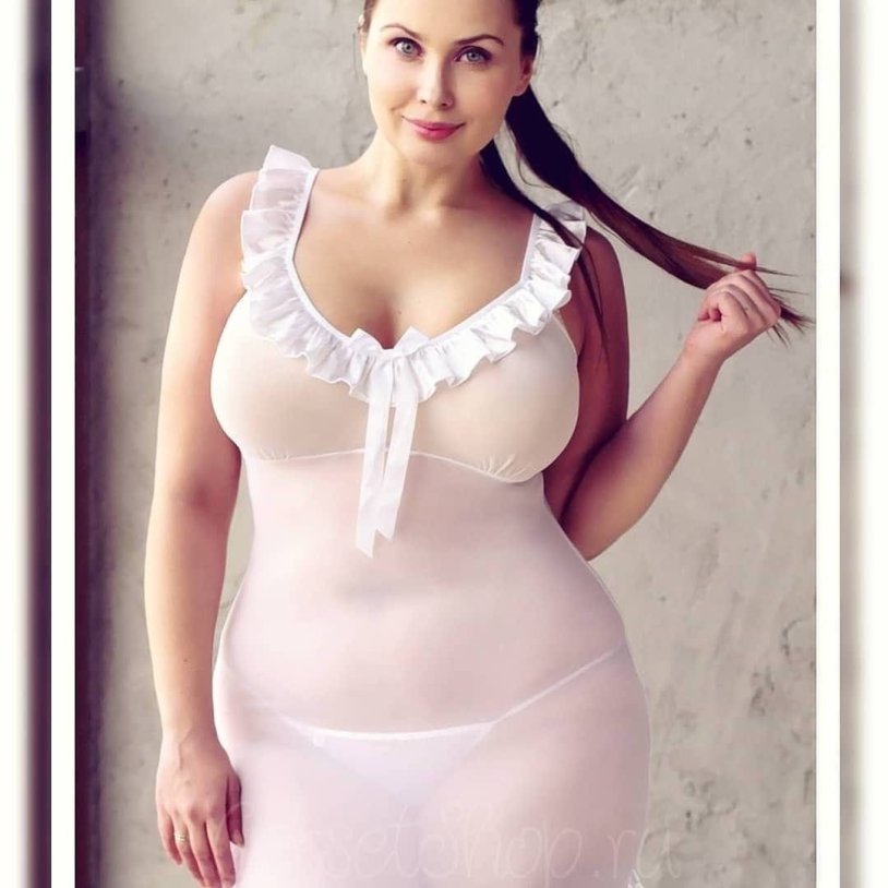 Flavia Lacerda in Lingerie