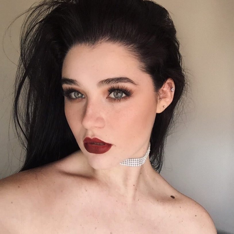 Mia Alves with long hair