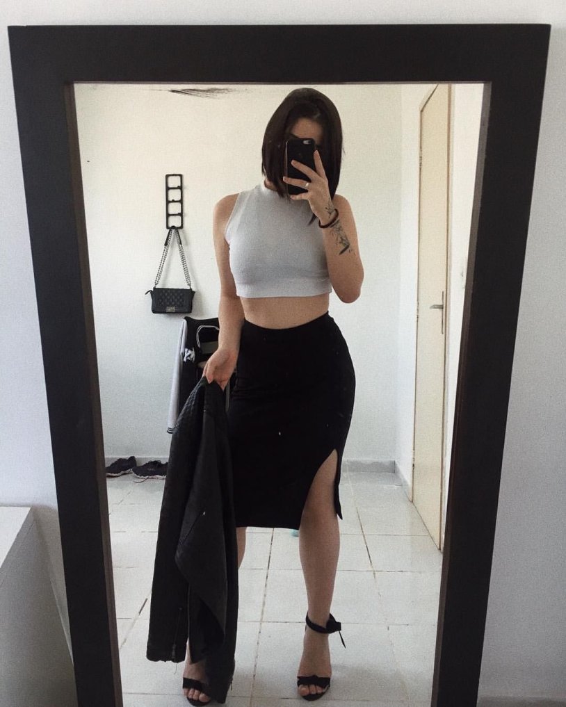 Michelle Alves black square