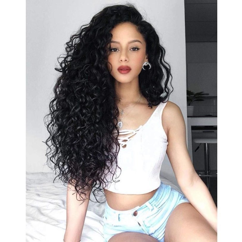 Alesya Semerenko curls curly