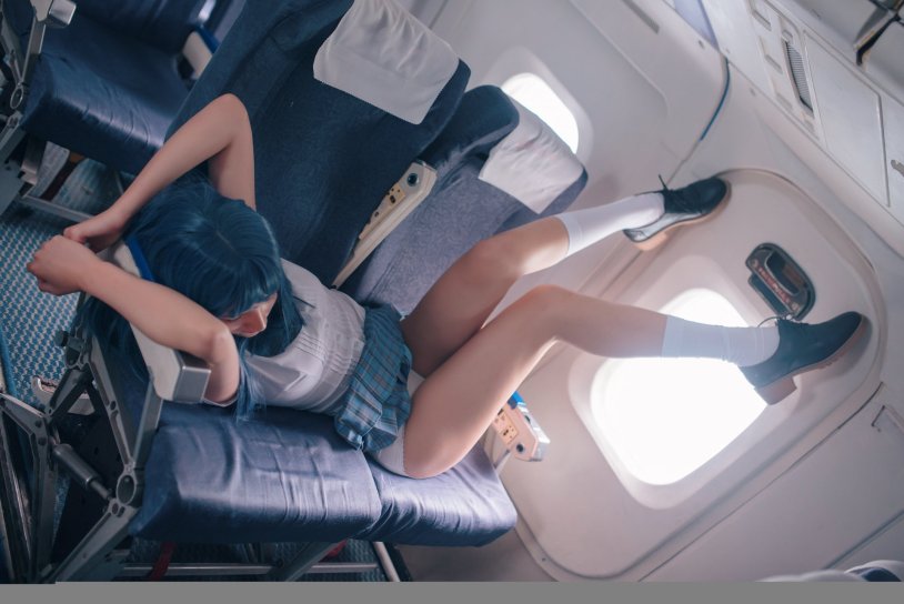 Melisa Mendiny stewardess nude