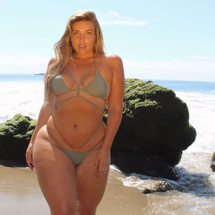 Hunter McGrady model