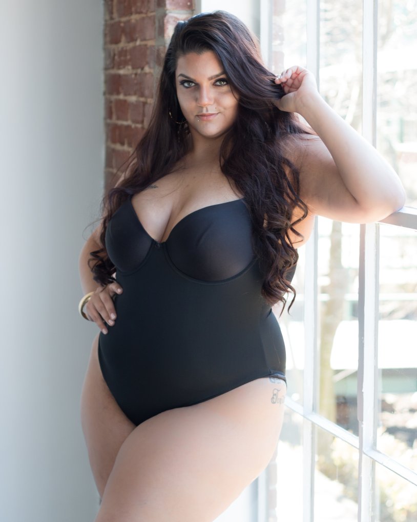Cassie plus size model
