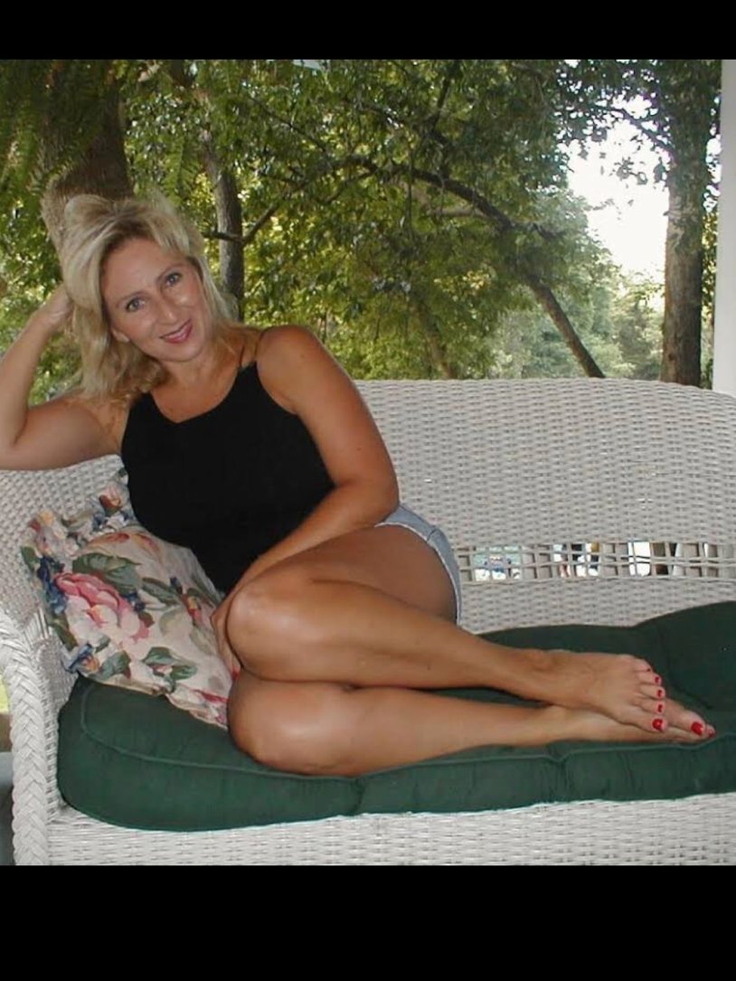 Big homemade chubby mom