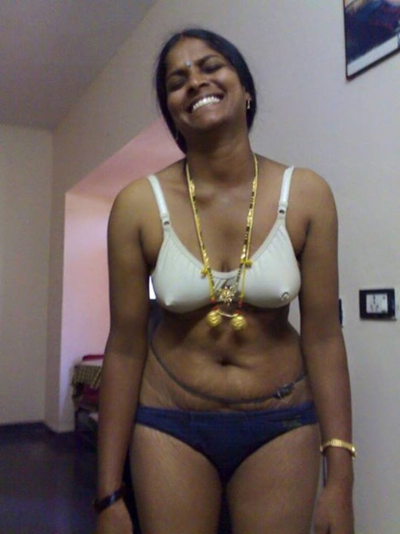 Naked indian mature desi aunty + jewelry