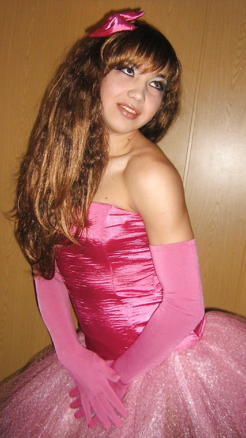 Trap in a bodycon dress