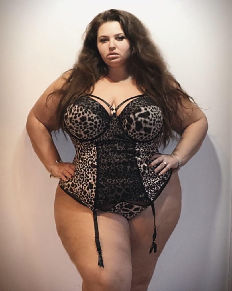 Plus size model Victoria Manas